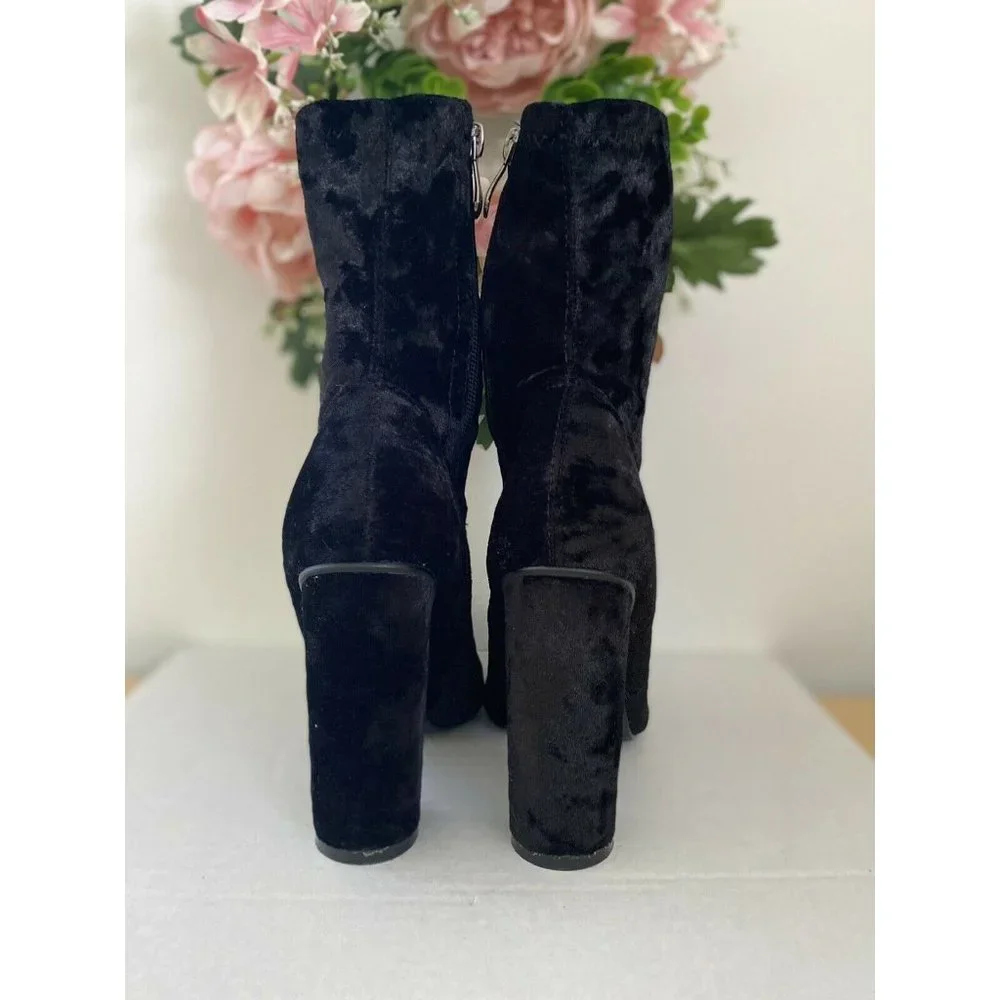 Cape Robbin Stretch Crushed Velvet Ankle Booties‎ Black Size 6.5 EUC